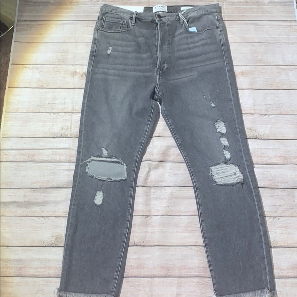 - Frame Denim Le Original High Rise Jeans  32 B24